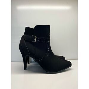 Me Too Faze Ankle Bootie Boots Black Velvet / Suede Heel Women's  Size 1…